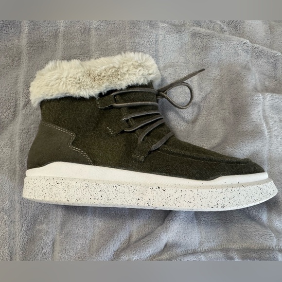 Romika Helsinki 01 Olive Faux Fur Boot Sneaker EU 37 US 6 to 6.5 - Picture 7 of 11